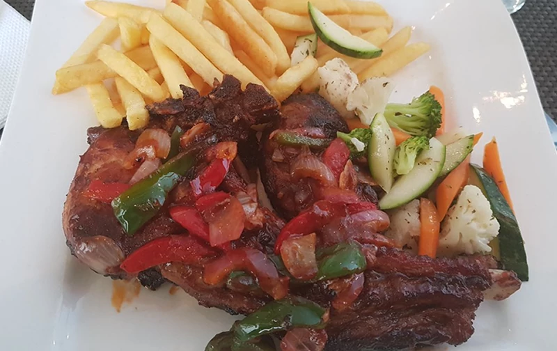 /web/uploads/116/Chesney Hotel/header-images/food.jpg